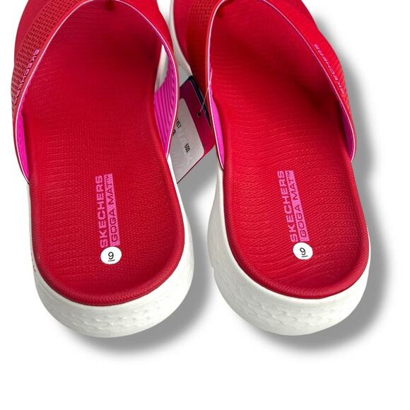 NEW Skechers Go Walk Flex Sandal Size 9 Eve 141457 Red Toe Post Flip Flops - Picture 10 of 13